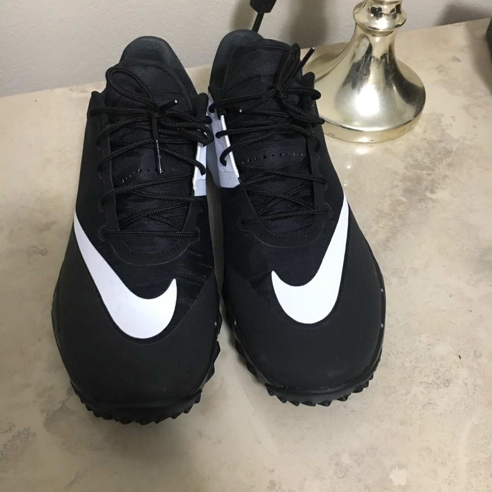 Women’s Nikes 8 1/2